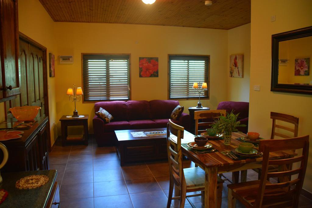 O'Soleil Chalets Self Catering La Digue Pokoj fotografie